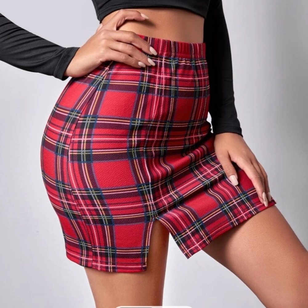 Red Plaid Mini Skirt - Picture 3 of 5